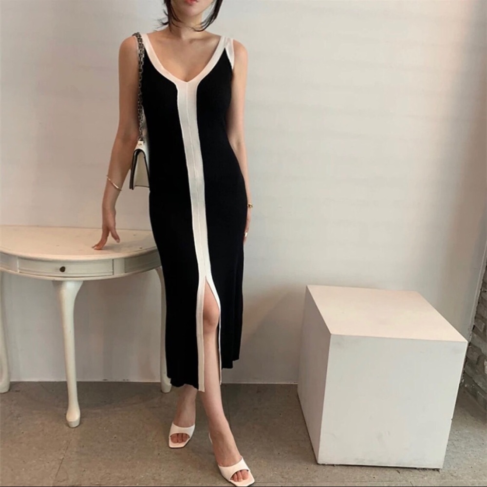 V-Neck Knit Colorblock Sleeveless Maxi Dress - Picture 8 of 16